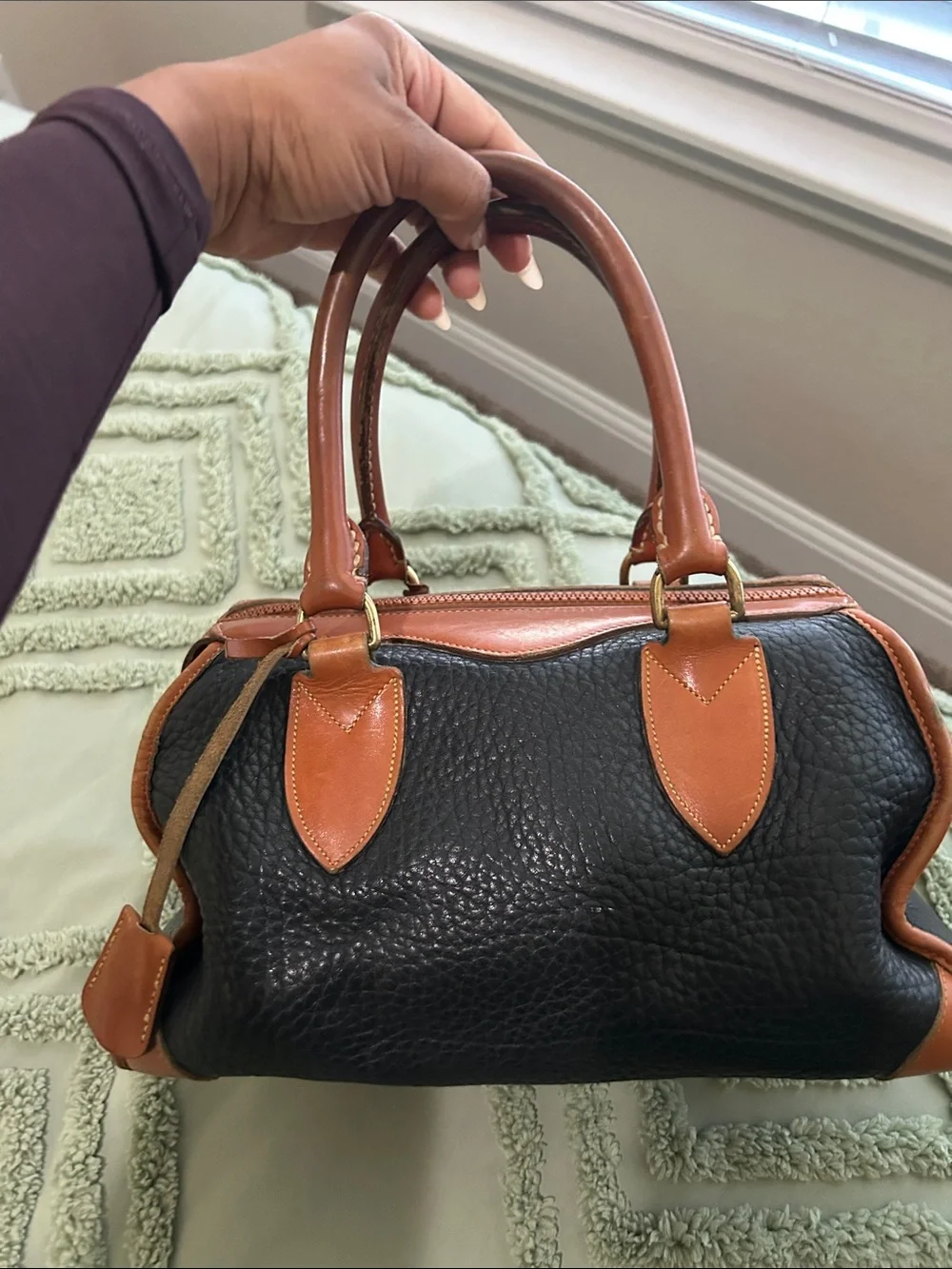 Dooney &Bourke Black and Tan Leather Doctor Satchel Handbag w/ lock and key